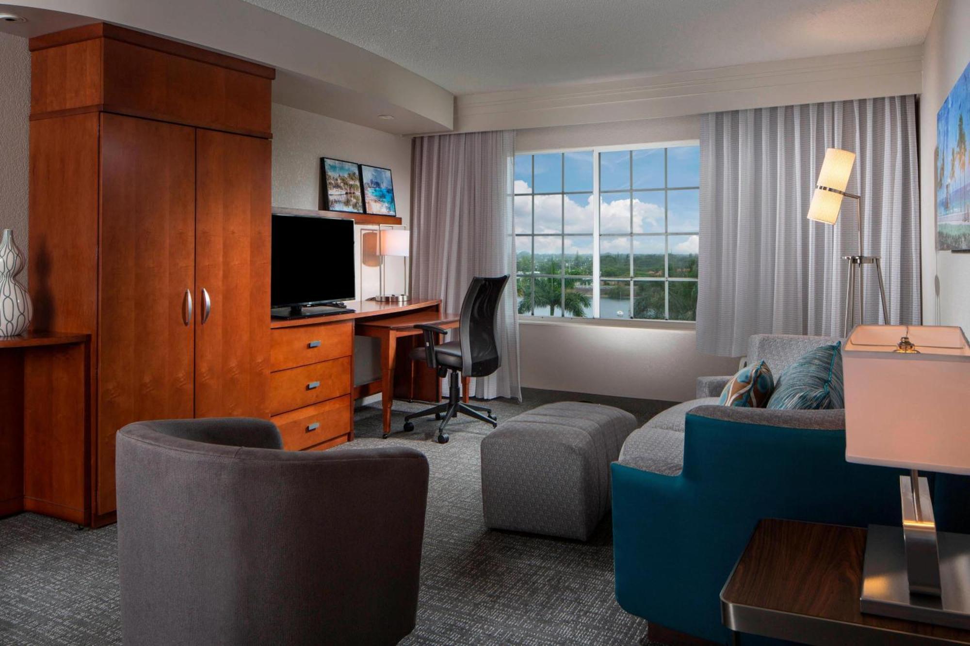 Courtyard By Marriott Fort Lauderdale Airport & Cruise Port Dania Beach Exteriör bild