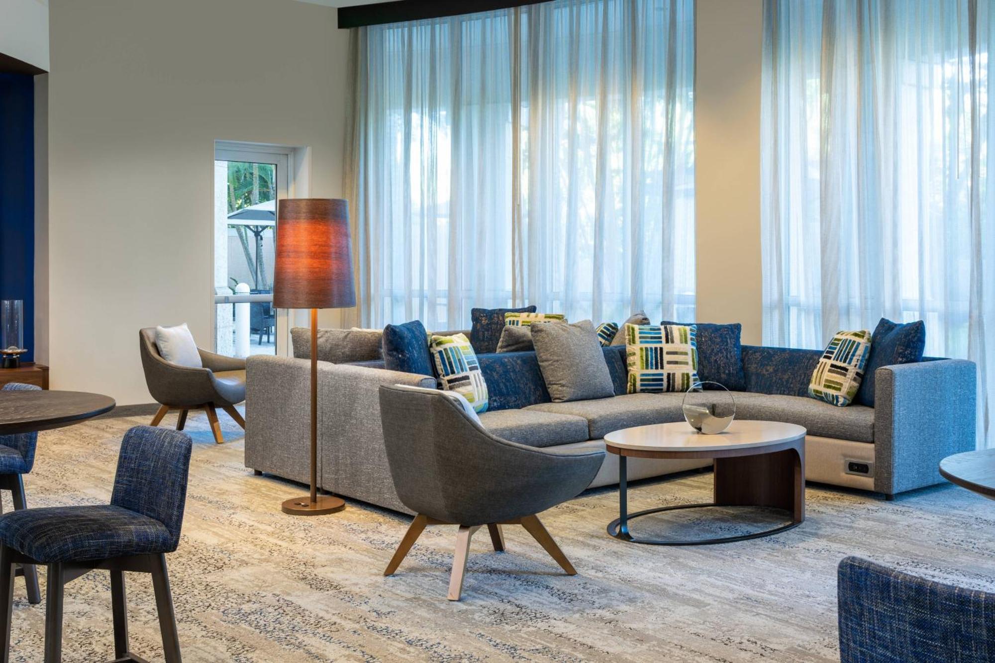 Courtyard By Marriott Fort Lauderdale Airport & Cruise Port Dania Beach Exteriör bild